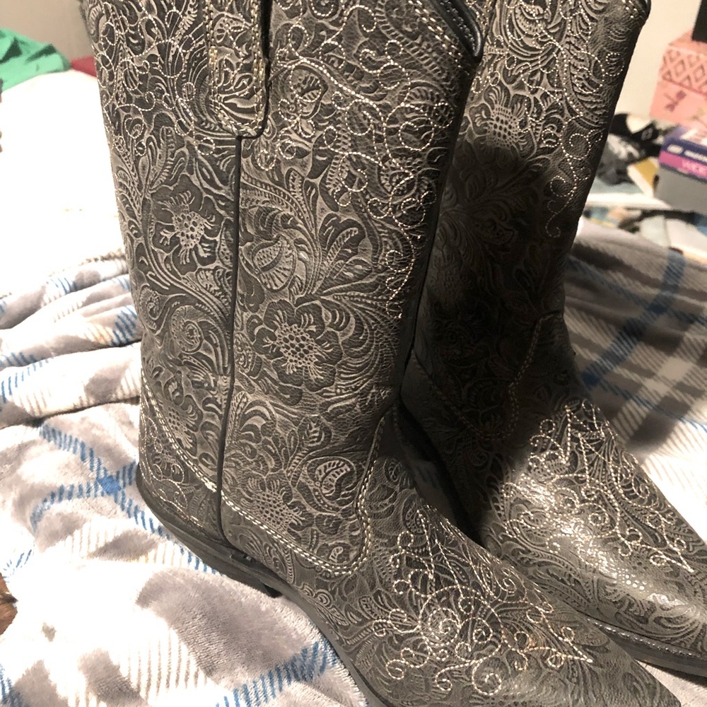 Sterling River women’s leather cowboy boots. Woman’s 9.5M